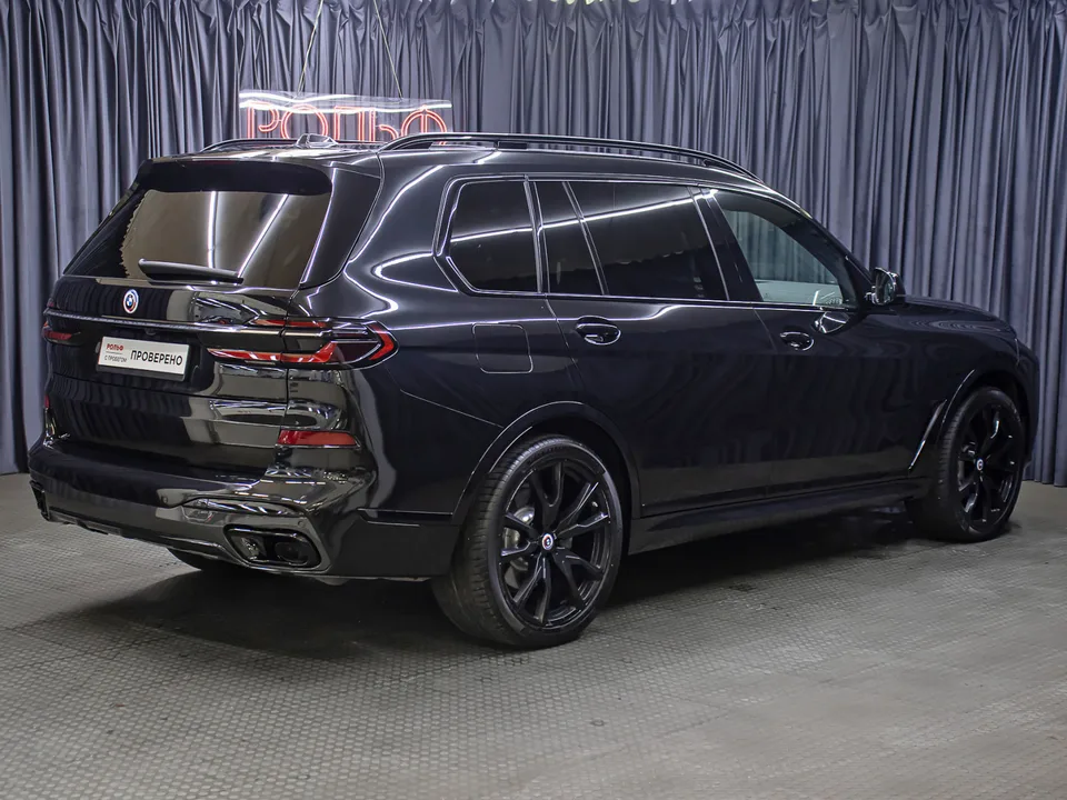 BMW X7 2023 — миниатюра 2