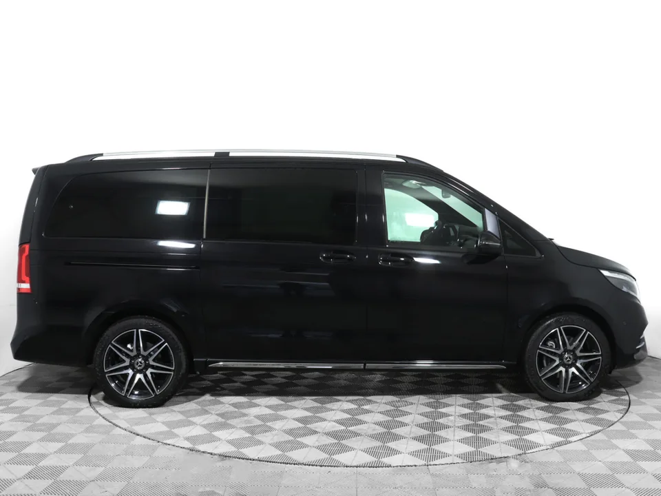 Mercedes-Benz V-Класс 2023 — миниатюра 4