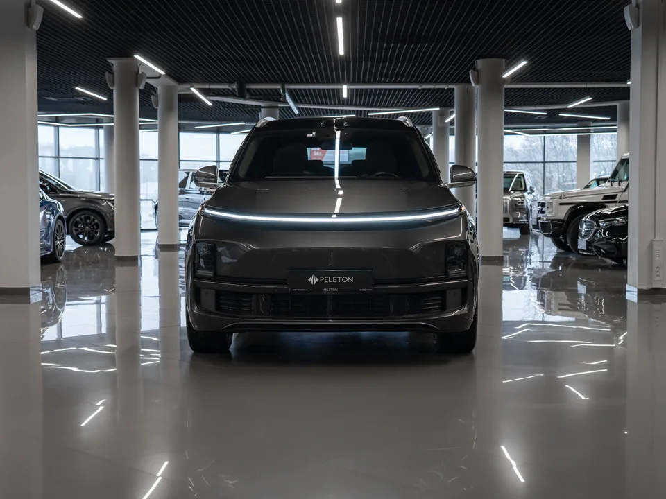 Li Xiang L9 2024 — миниатюра 3