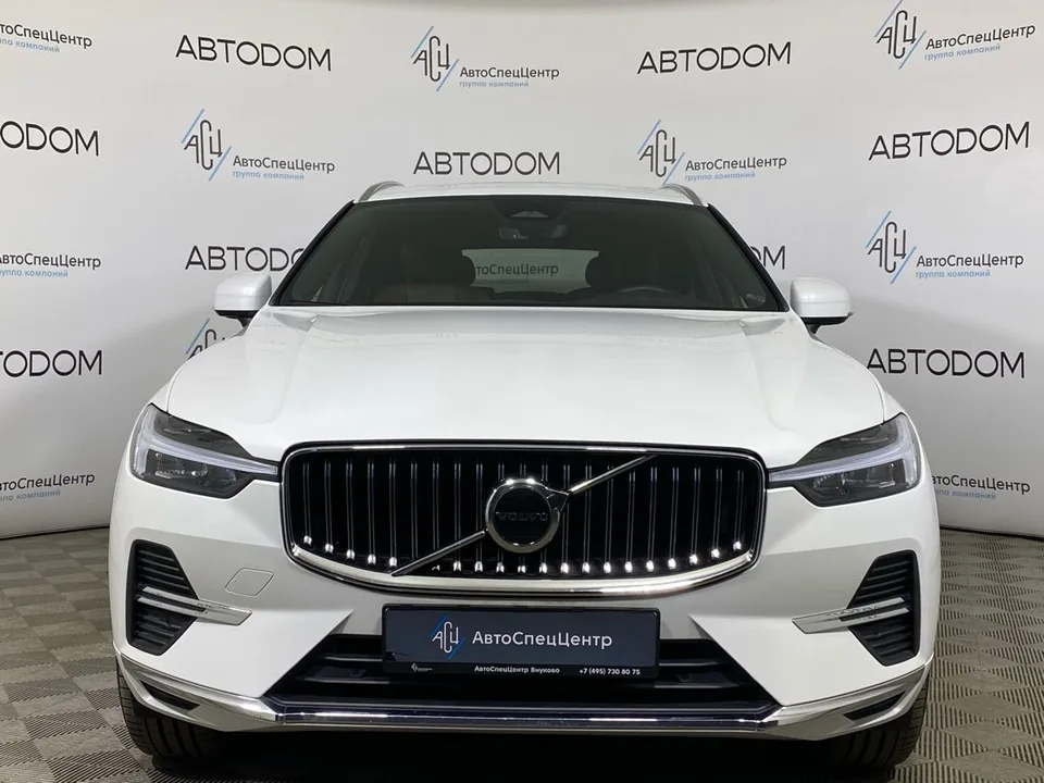 Volvo XC60 2023 — миниатюра 3