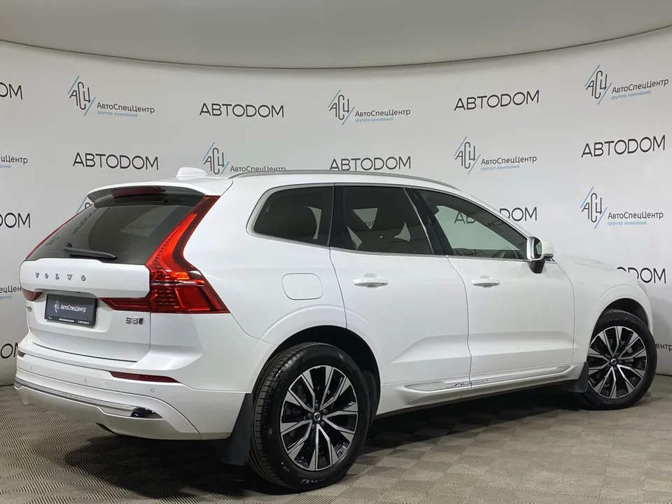 Volvo XC60 2023 — миниатюра 4