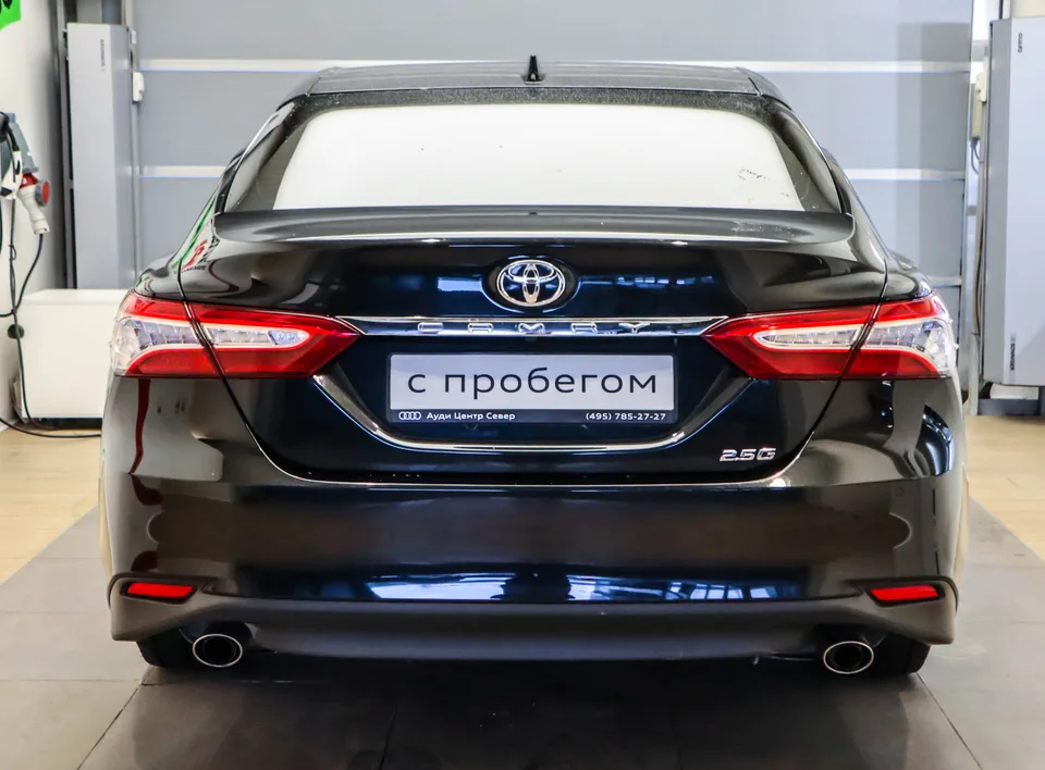 Toyota Camry 2023 — миниатюра 2