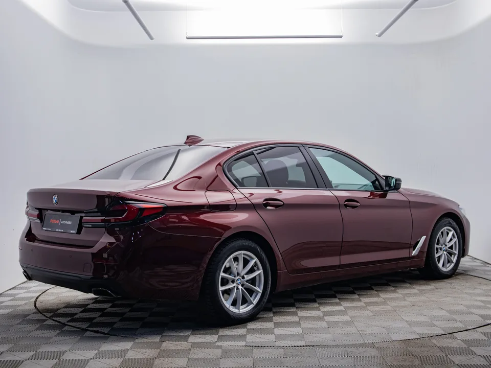 BMW 5 Series 2022 — миниатюра 5