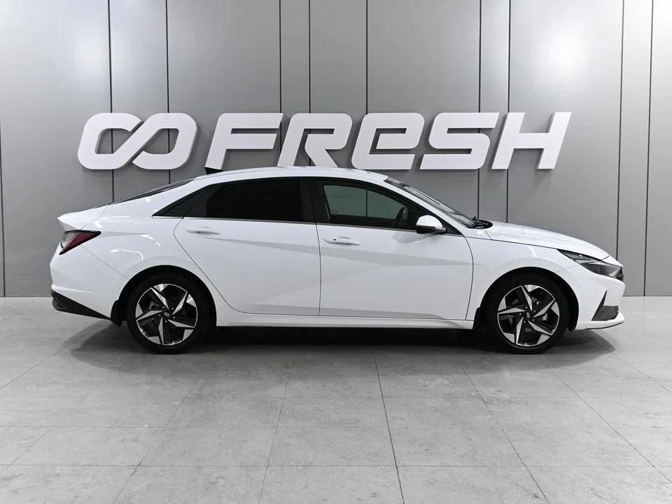 Hyundai Elantra 2022 — миниатюра 2
