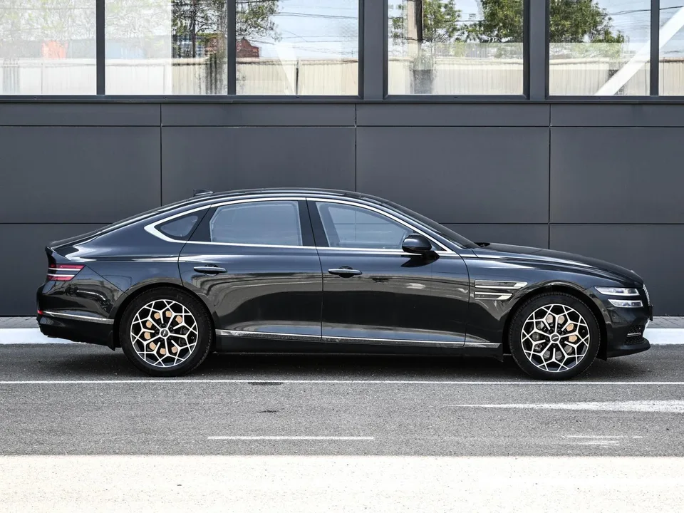 Genesis G80 2022 — миниатюра 2