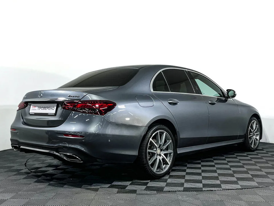 Mercedes-Benz E-Class 2022 — миниатюра 5