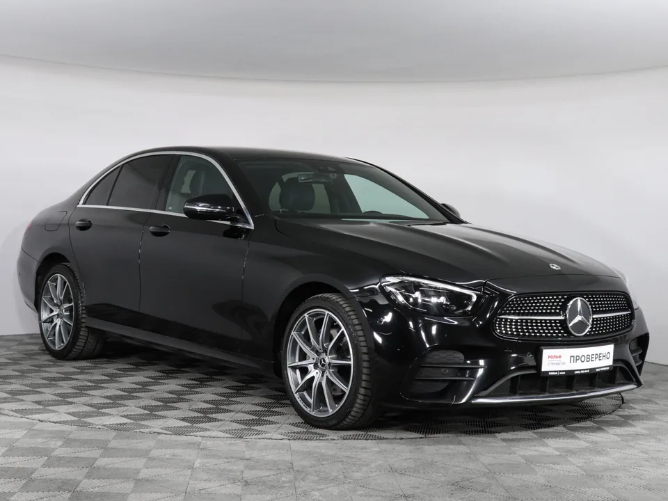 Mercedes-Benz E-Class 2022 — миниатюра 3