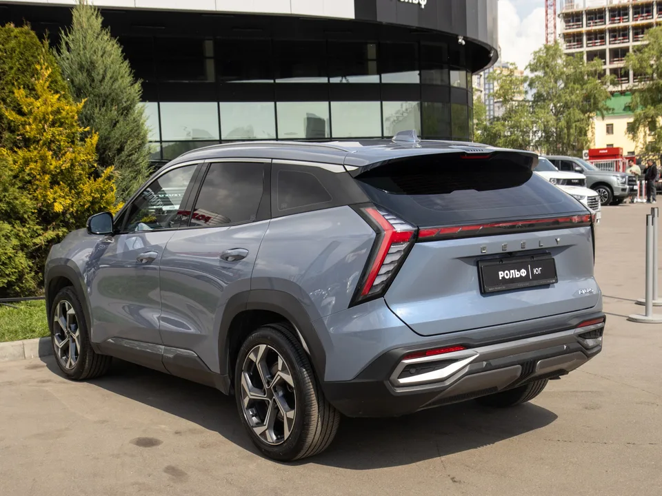 Geely Atlas 2023 — миниатюра 2