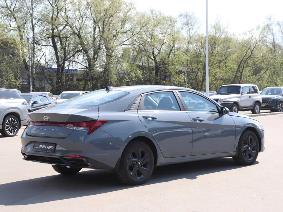 Hyundai Elantra 2022 — миниатюра 2