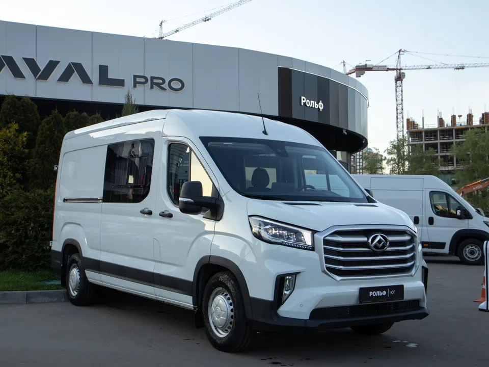 Avior V90 цельнометаллический фургон 2024 — миниатюра 3
