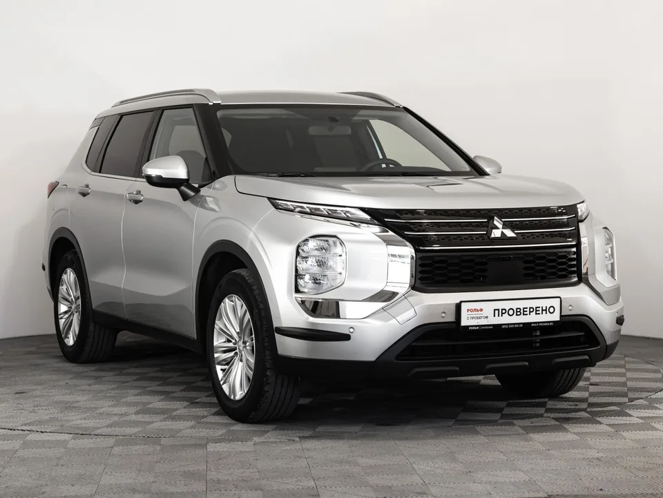 Mitsubishi Outlander 2022 — миниатюра 2