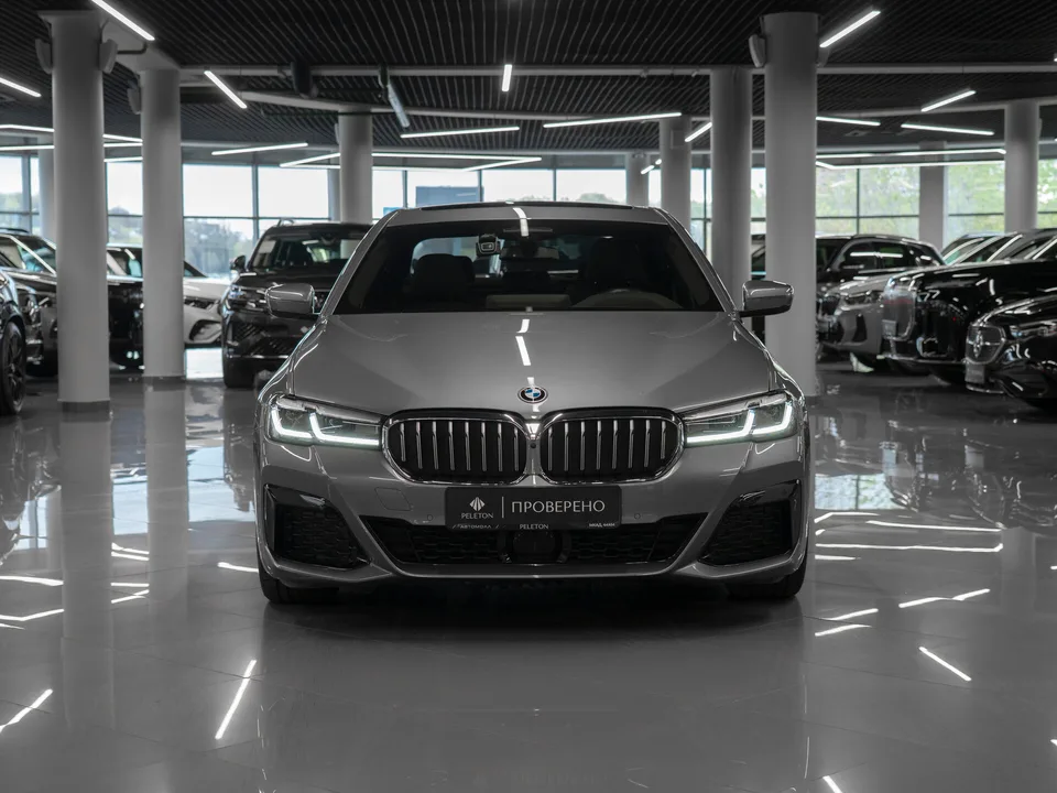 BMW 5 Series 2023 — миниатюра 3
