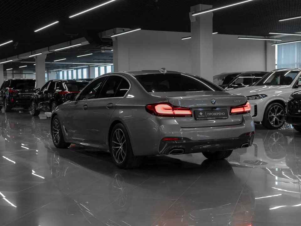 BMW 5 Series 2023 — миниатюра 4