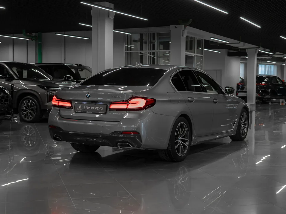 BMW 5 Series 2023 — миниатюра 5
