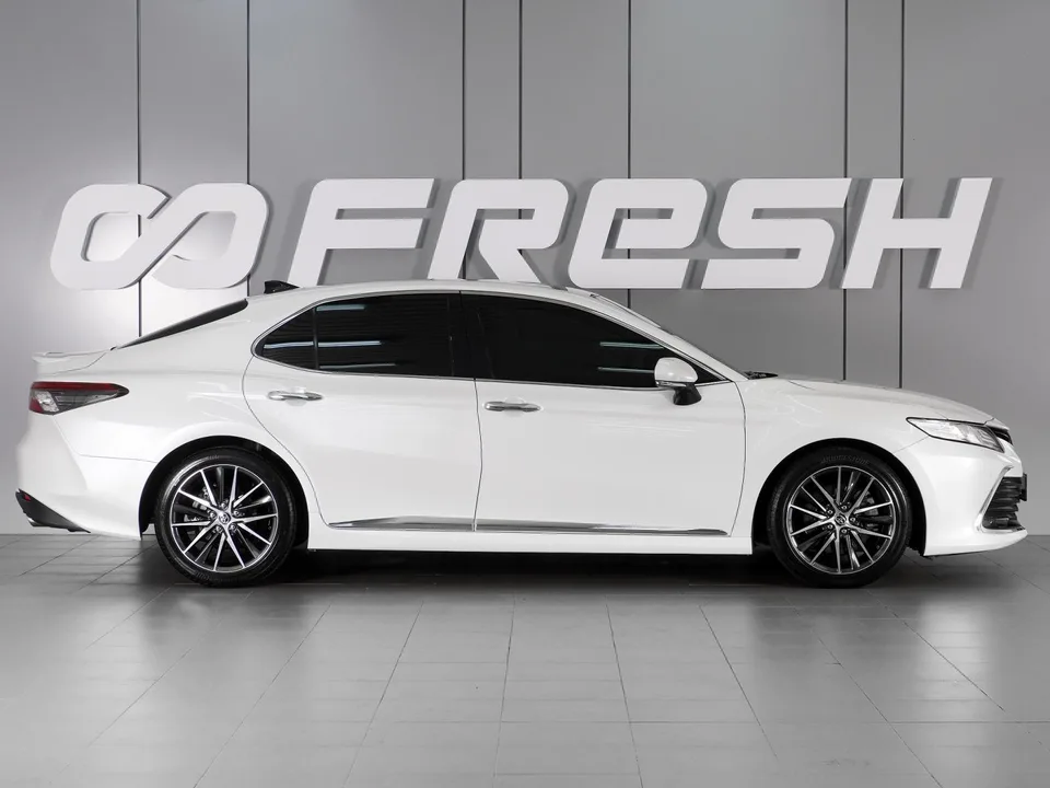 Toyota Camry 2022 — миниатюра 5