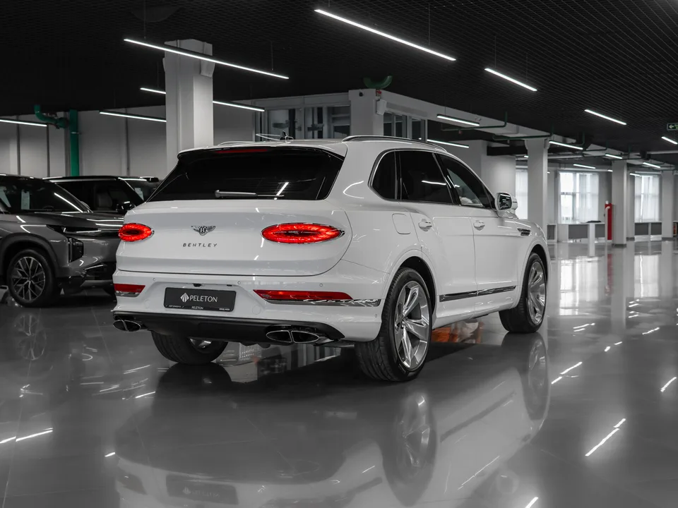 Bentley Bentayga 2024 — миниатюра 2