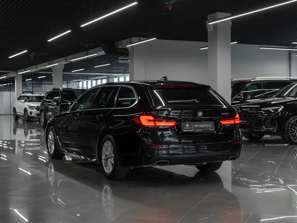 BMW 5 Series 2022 — миниатюра 4