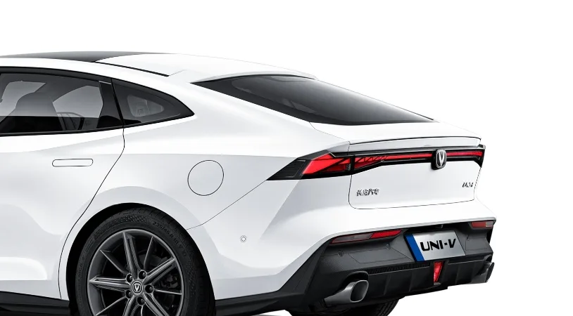 Changan UNI-V Люкс 2024 — миниатюра 4
