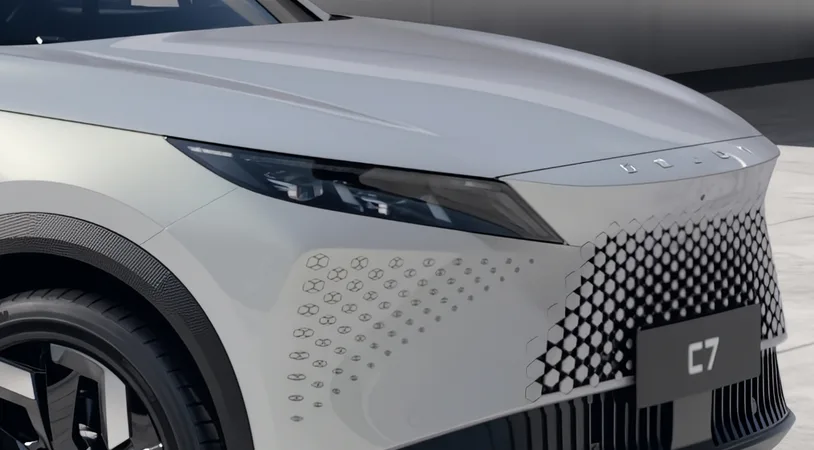 Omoda C7 Драйв 2025 — миниатюра 2
