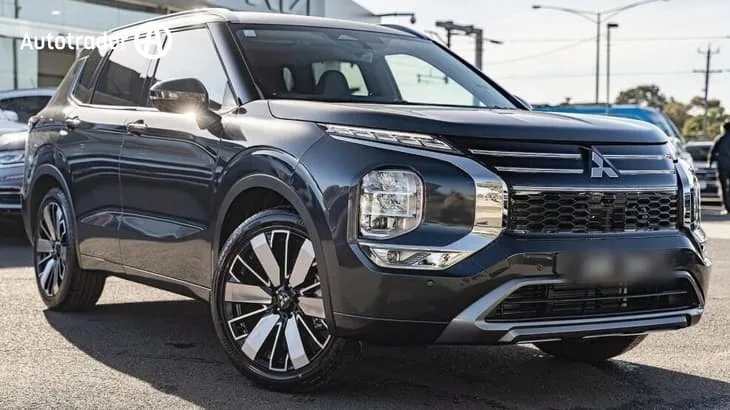 Mitsubishi Outlander 2025