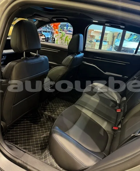 Ford Mondeo 2025 — миниатюра 4