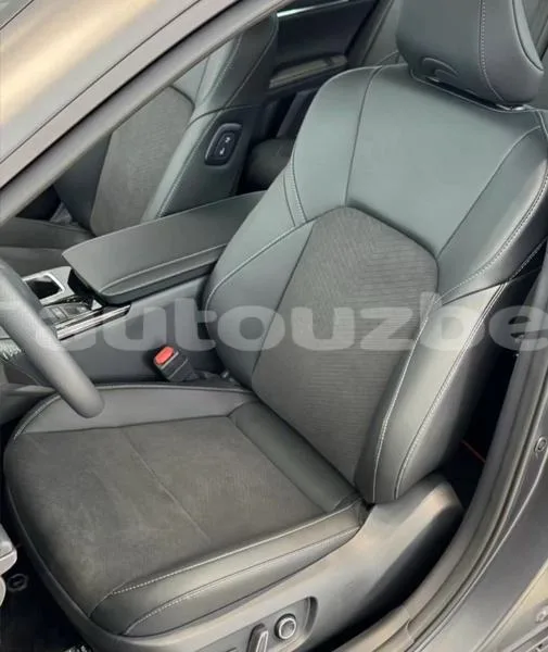Toyota Camry 2025 — миниатюра 2