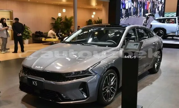 Kia K5 2025 — миниатюра 3