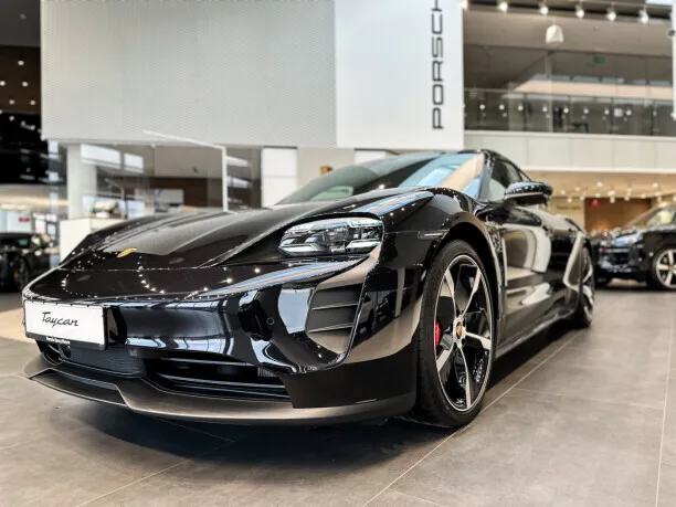 Porsche Taycan 2023 — фото 1, купить с доставкой в Москву