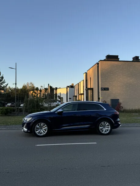 Audi e-tron S 2022 — миниатюра 4