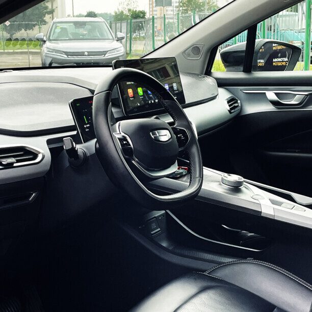 Geely Geometry C 2022 — 5