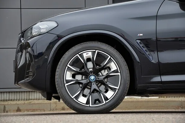 BMW iX3 2023 — миниатюра 5