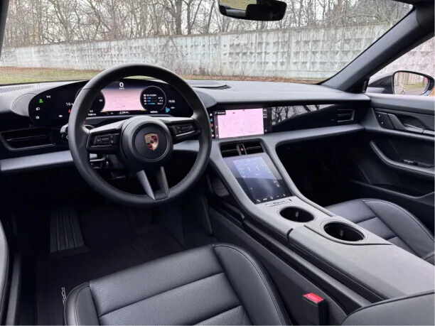 Porsche Taycan 2022 — миниатюра 3