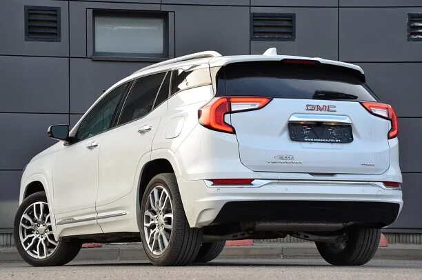 GMC Terrain 2022 — миниатюра 3