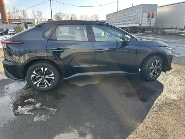 Toyota Bz4X 2023 — миниатюра 2