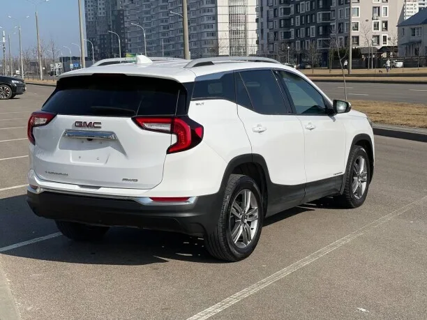 GMC Terrain 2023 — миниатюра 4