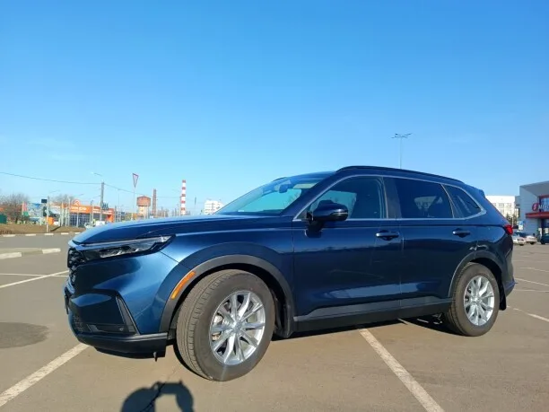 Honda CR-V 2023 — фото 1, купить с доставкой в Москву