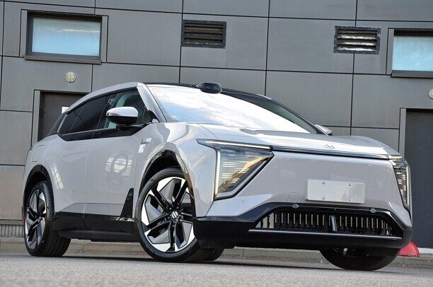 HiPhi Y 2023 — 2