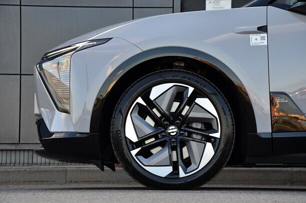 HiPhi Y 2023 — 5