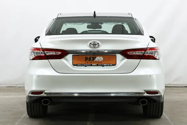Toyota Camry 2023 — миниатюра 2