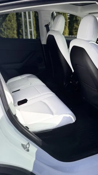 Tesla Model Y 2022 — миниатюра 3