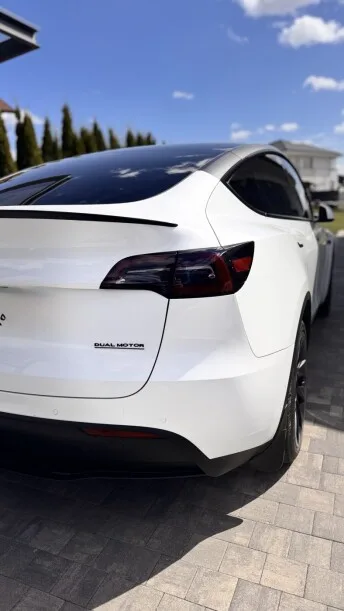 Tesla Model Y 2022 — фото 1, купить с доставкой в Москву