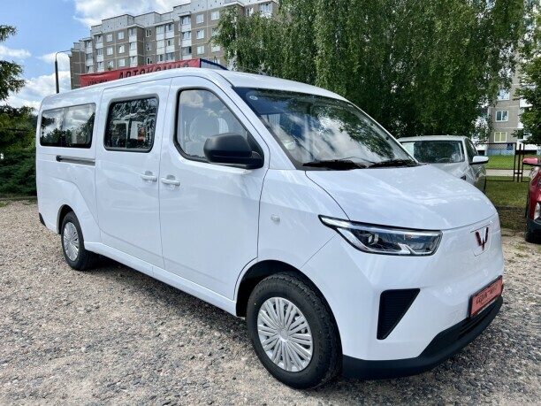 Wuling Yangguang 2025
