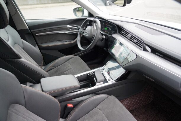 Audi e-tron 2023 — 3