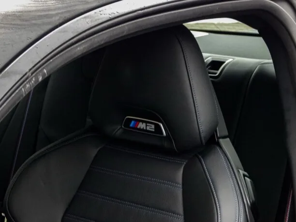 BMW M2 2023 — миниатюра 5