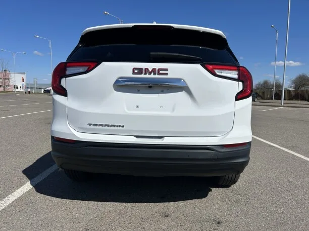 GMC Terrain 2022 — миниатюра 3