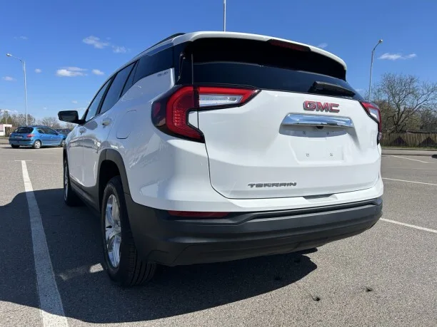 GMC Terrain 2022 — миниатюра 5