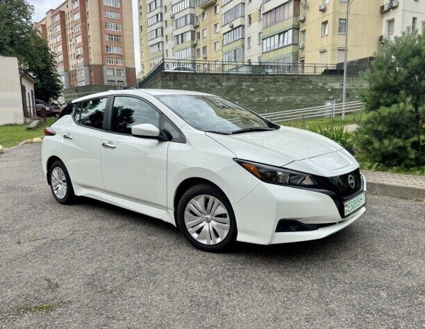 Nissan Leaf 2024 — 5