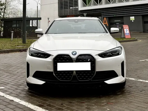 BMW i4 2023 — миниатюра 4