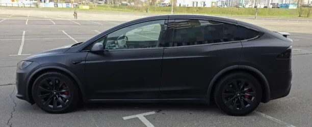 Tesla Model X 2023 — миниатюра 2