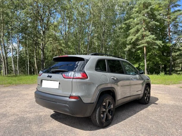 Jeep Cherokee 2022 — миниатюра 2